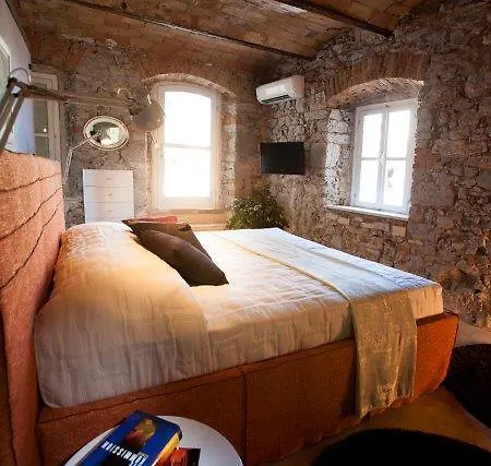 Vertigo Palace * Jelsa (Hvar)